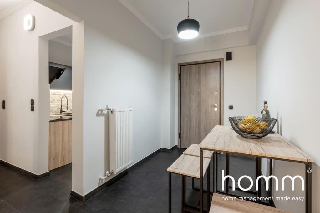 أثينا Cute Homm 2Bdr Apartment In P Faliro Thiseos Str المظهر الخارجي الصورة